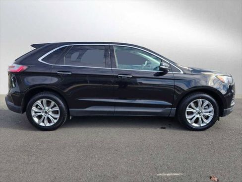 Used 2024 Ford Edge Titanium image 2