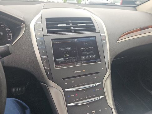 Used 2013 Lincoln MKZ AWD image 12