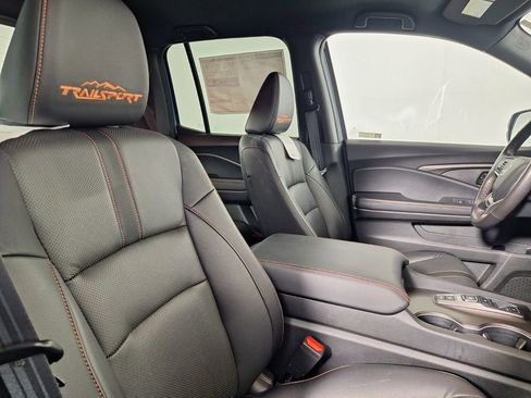 Used 2025 Honda Ridgeline TrailSport image 31