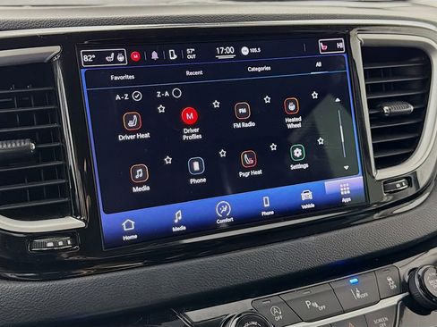 Used 2022 Chrysler Pacifica Touring-L image 21