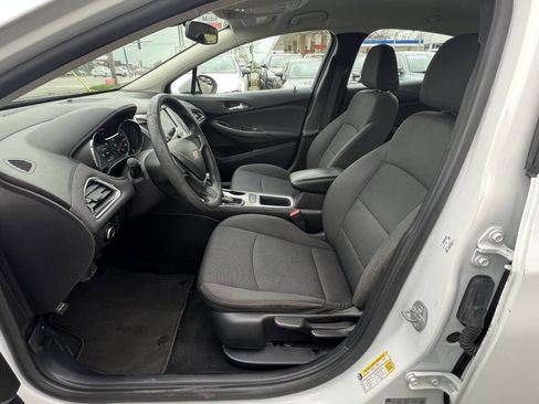 Used 2017 Chevrolet Cruze LS image 12