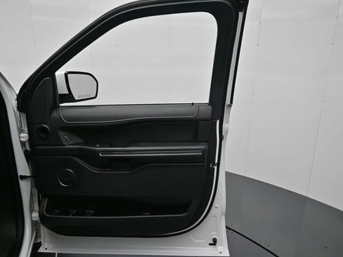 Certified 2022 Ford Expedition XLT image 37