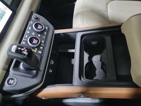 Certified 2020 Land Rover Defender 110 HSE AWD/4WD image 20