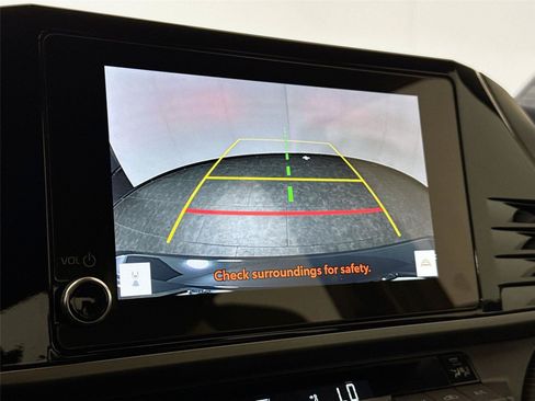 Used 2025 Toyota Camry SE FWD image 23