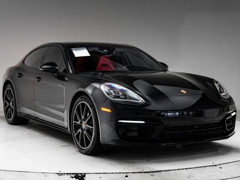 Certified 2023 Porsche Panamera 4 Platinum Edition AWD/4WD image 34