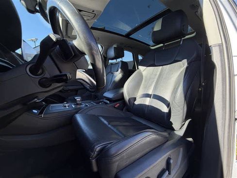Used 2018 Audi Q5 Prestige w/ Prestige Package image 8