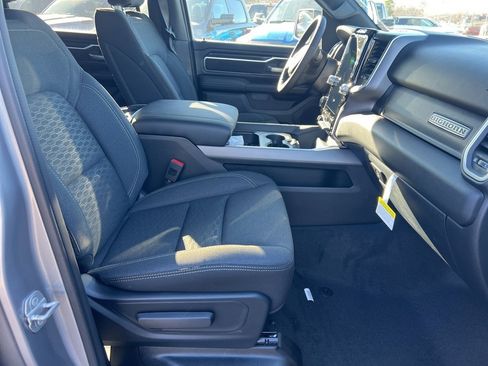 New 2026 RAM 1500 4x4 Crew Cab image 11