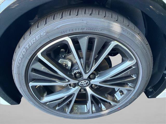 New 2027 Toyota Prius Limited w/ Limited Premium Package FWD image 11
