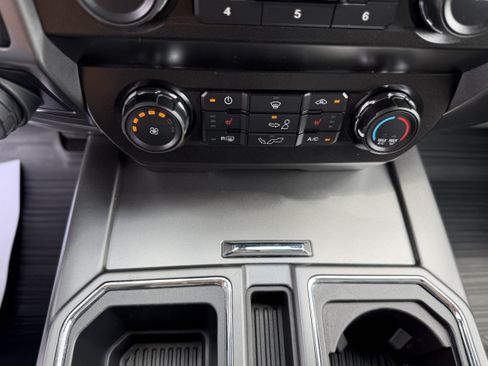 Used 2019 Ford F150 XLT w/ Equipment Group 302A Luxury AWD/4WD image 39