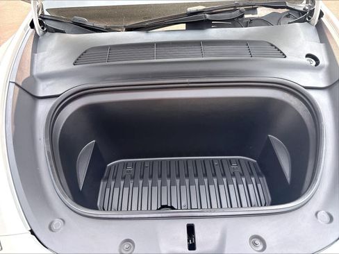 Used 2023 Tesla Model Y Performance AWD/4WD image 30