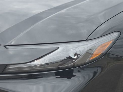 Used 2026 Toyota Camry SE FWD image 31