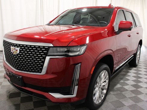 Certified 2024 Cadillac Escalade Premium Luxury w/ Performance Package AWD/4WD image 36