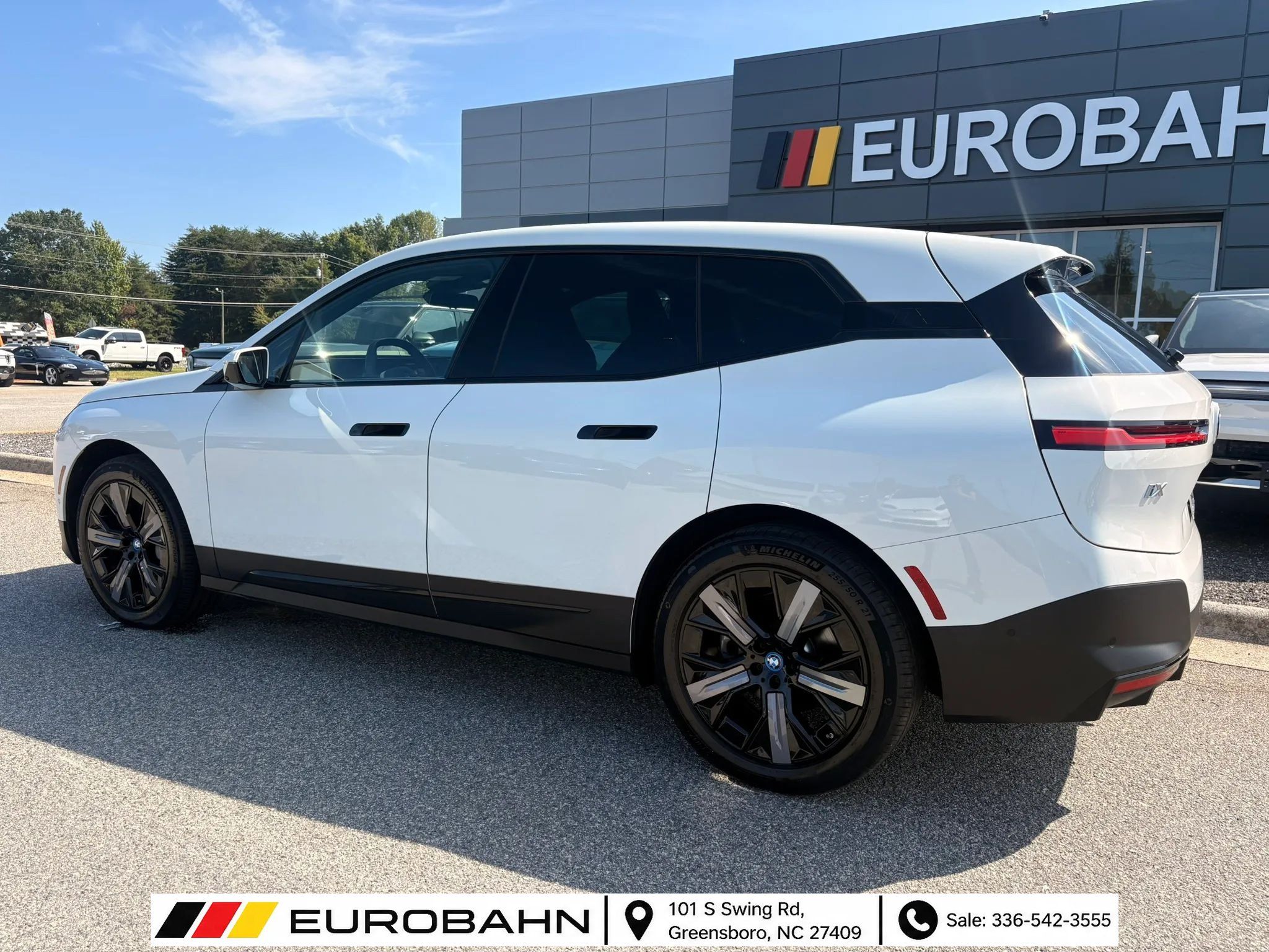 Used 2024 BMW iX xDrive50 AWD/4WD image 31