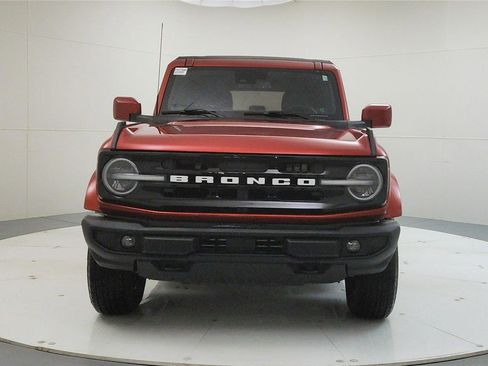 Used 2023 Ford Bronco Outer Banks image 2