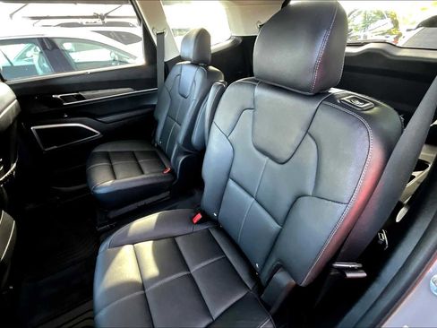 Used 2022 Kia Telluride EX w/ EX Premium Package image 20