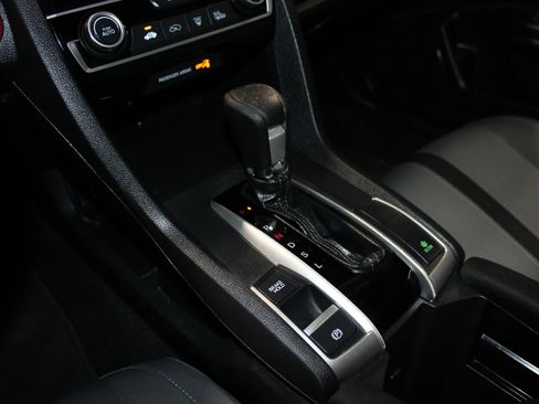 Used 2018 Honda Civic EX image 17