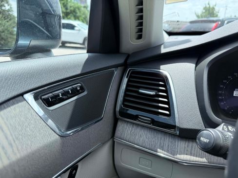 Certified 2023 Volvo XC90 B6 Plus w/ Protection Package Premier AWD/4WD image 18