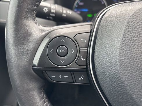 Certified 2021 Toyota RAV4 XLE Premium image 27