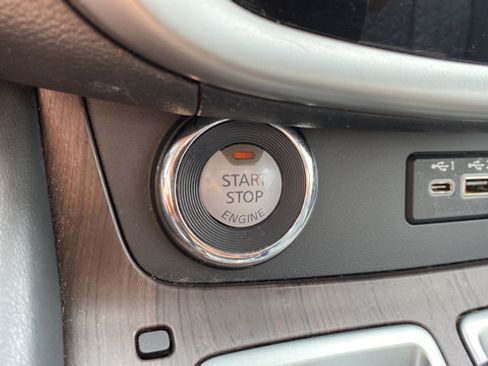 Used 2020 Nissan Murano Platinum w/ Cargo Package AWD/4WD image 23