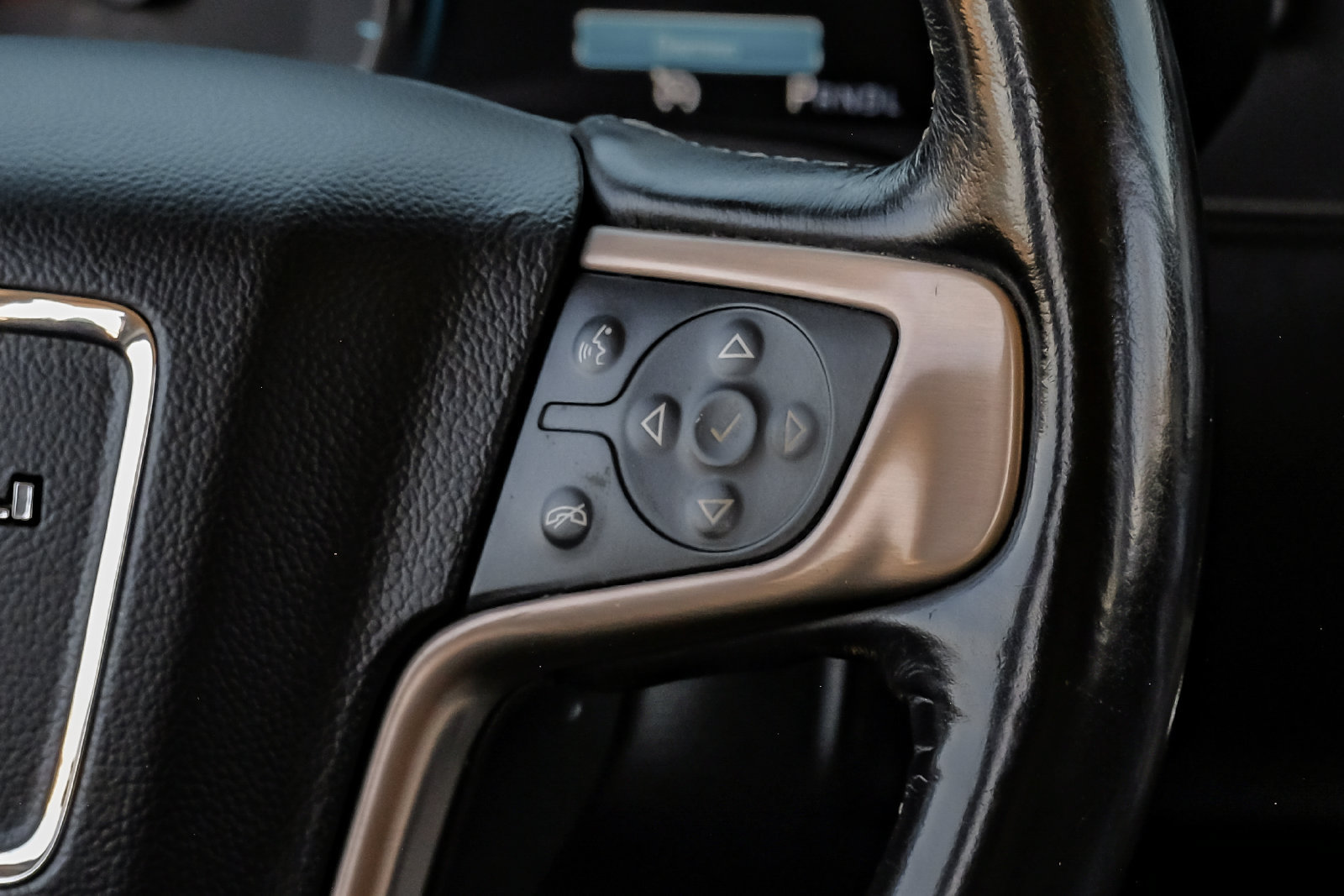 Used 2018 GMC Yukon Denali RWD image 19