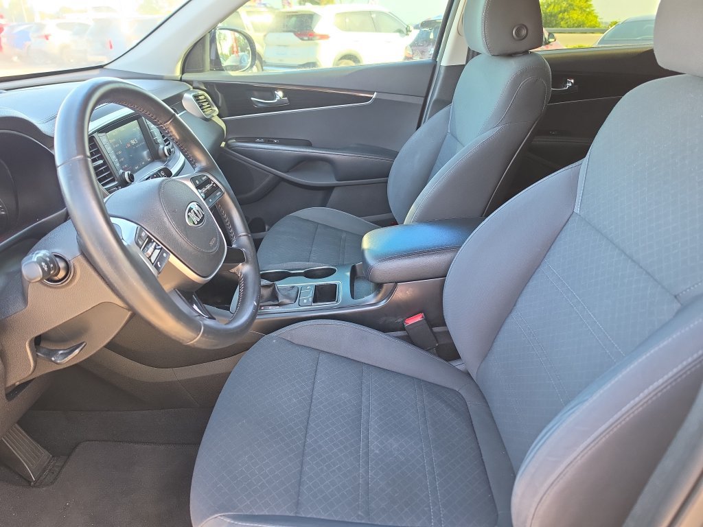 Used 2019 Kia Sorento S FWD image 15