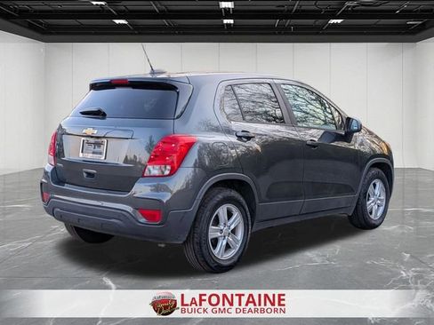 Used 2019 Chevrolet Trax LS w/ Tint and Cruise Package FWD image 8