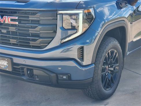New 2026 GMC Sierra 1500 Elevation image 7