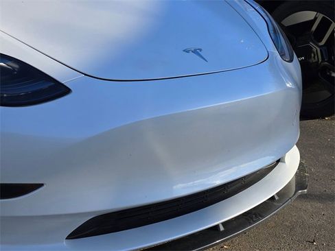 Used 2023 Tesla Model 3 Standard Range image 5