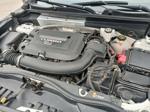 Used 2020 Cadillac XT4 Premium Luxury FWD image 19