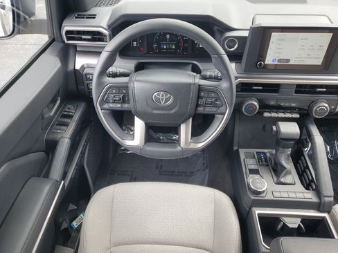 Used 2025 Toyota 4Runner SR5 image 16