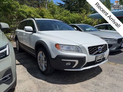 Used 2016 Volvo XC70 T5 Premier w/ Proximity Package