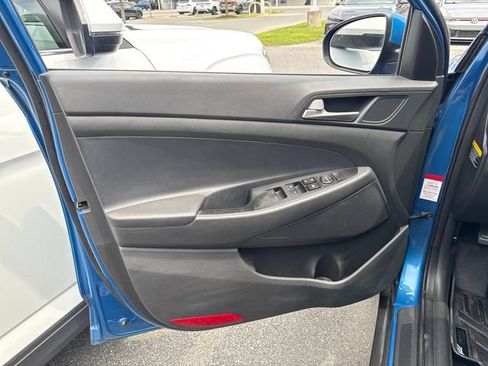 Used 2018 Hyundai Tucson Value AWD/4WD image 16