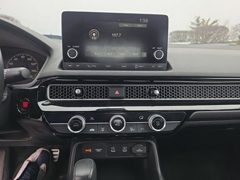 Used 2025 Honda Civic Sport image 19