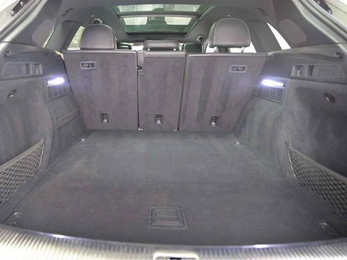 Used 2021 Audi SQ5 Prestige w/ Prestige Package image 11