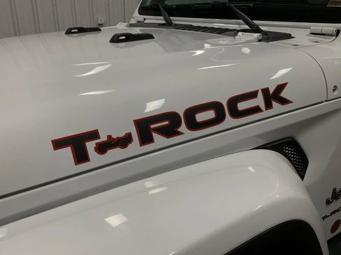 Used 2019 Jeep Wrangler Unlimited Sahara w/ Dual Top Group image 16