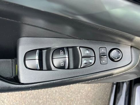 Used 2021 Nissan Maxima 3.5 SV w/ Floor Mat Group image 16