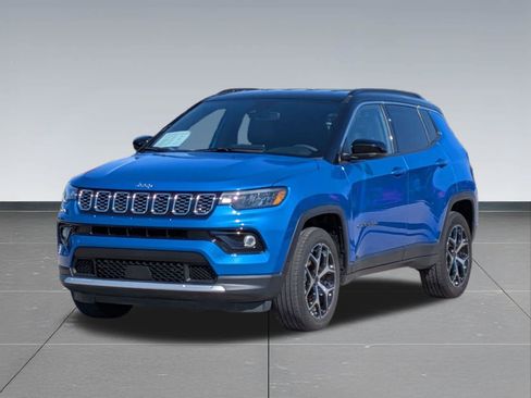 Used 2025 Jeep Compass Limited AWD/4WD image 13