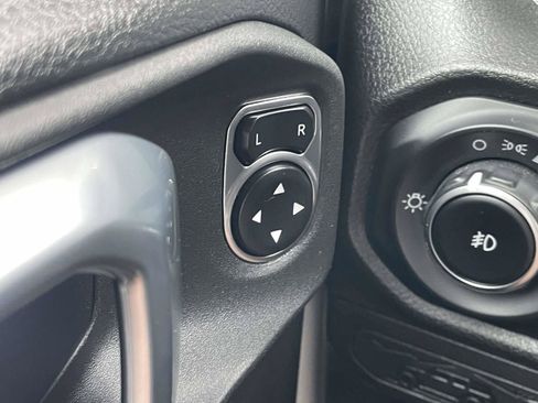 Used 2024 Jeep Wrangler Unlimited Sport AWD/4WD image 18