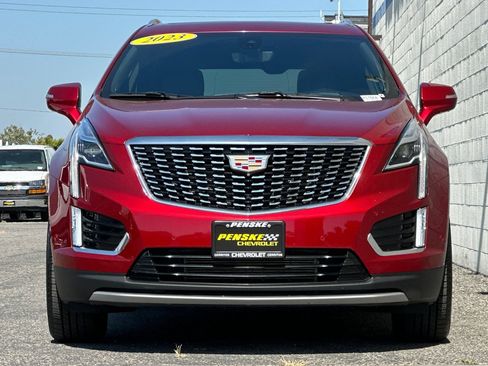 Used 2023 Cadillac XT5 Premium Luxury w/ Technology Package FWD image 9