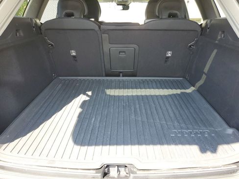 Certified 2023 Volvo XC60 B5 Core w/ Climate Package image 8