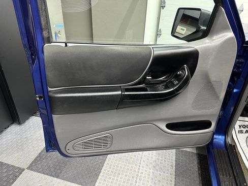 Used 2011 Ford Ranger XLT image 17