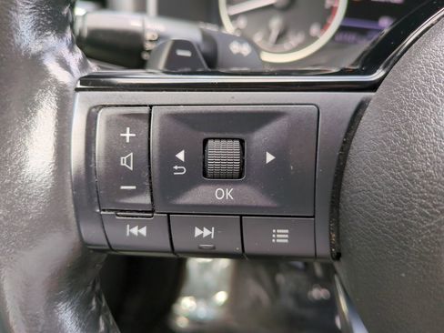 Used 2023 Nissan Rogue SL AWD/4WD image 25