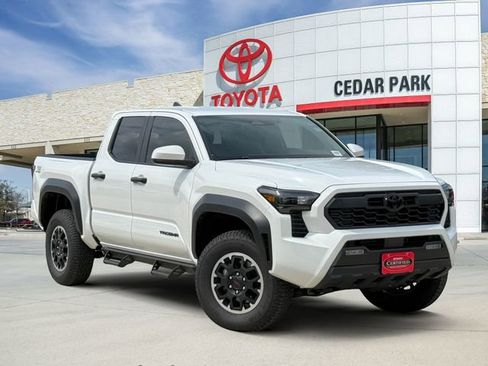 Used 2025 Toyota Tacoma TRD Off-Road AWD/4WD image 1