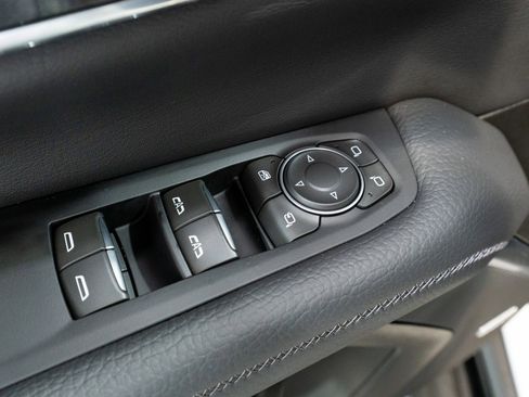 Used 2025 GMC Yukon Denali image 14