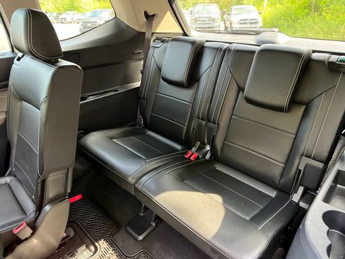 Used 2023 Volkswagen Atlas SE w/ Panoramic Sunroof Package AWD/4WD image 22
