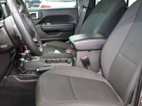 Used 2023 Jeep Gladiator Willys image 10