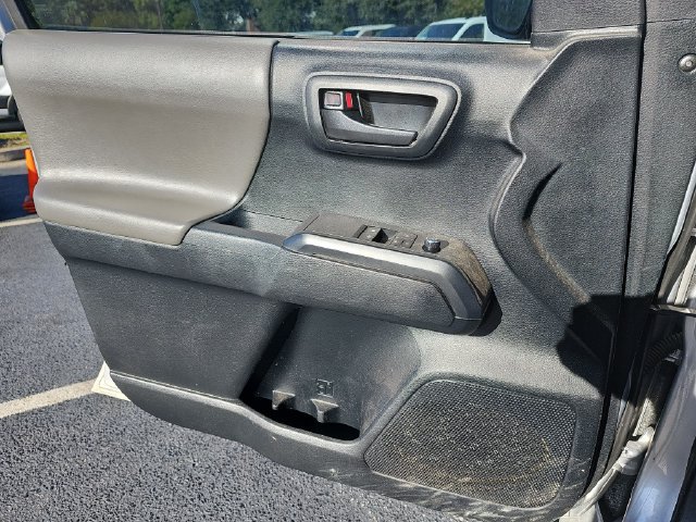 Used 2017 Toyota Tacoma SR AWD/4WD image 23