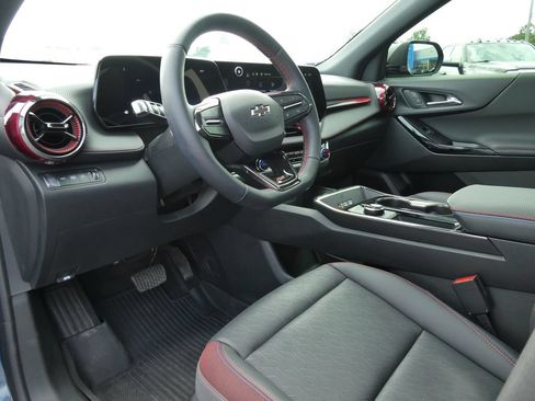 Certified 2025 Chevrolet Equinox RS w/ Safety and Technology Package AWD/4WD image 24