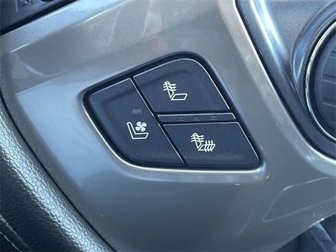 Used 2018 Chevrolet Silverado 2500 High Country image 21