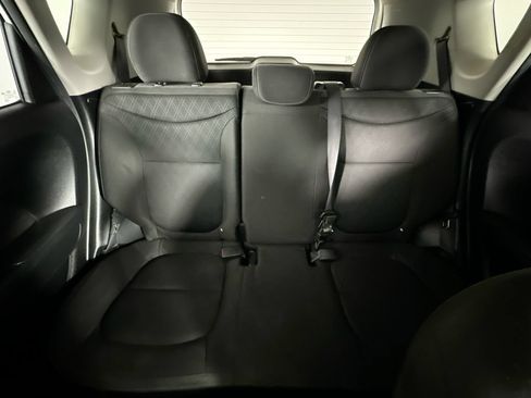 Used 2016 Kia Soul FWD image 13